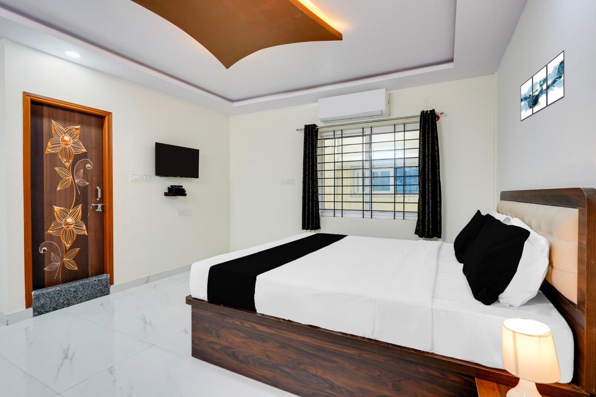 Townhouse Bidadi Formerly Royal Garuda Екстериор снимка